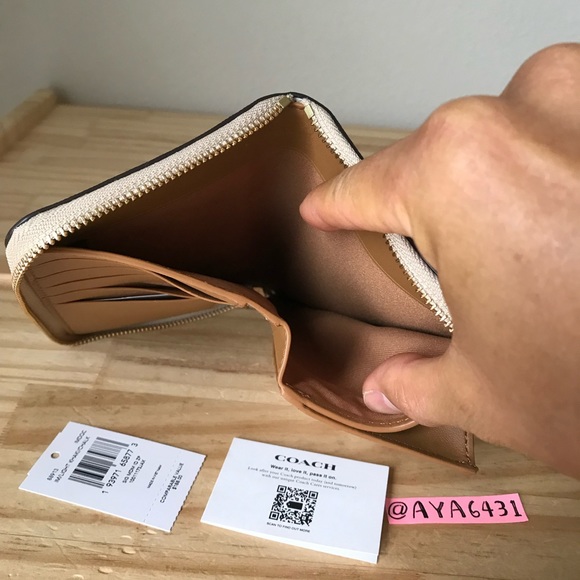 Coach wallet🎈🎈 - Picture 5 of 8